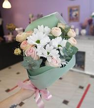 Букет цветов из:  Хризантемы и Розы в Каменский