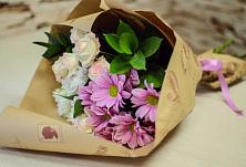 Букет цветов из:  Розы и Хризантемы #REPLACE_PRED# Каменский